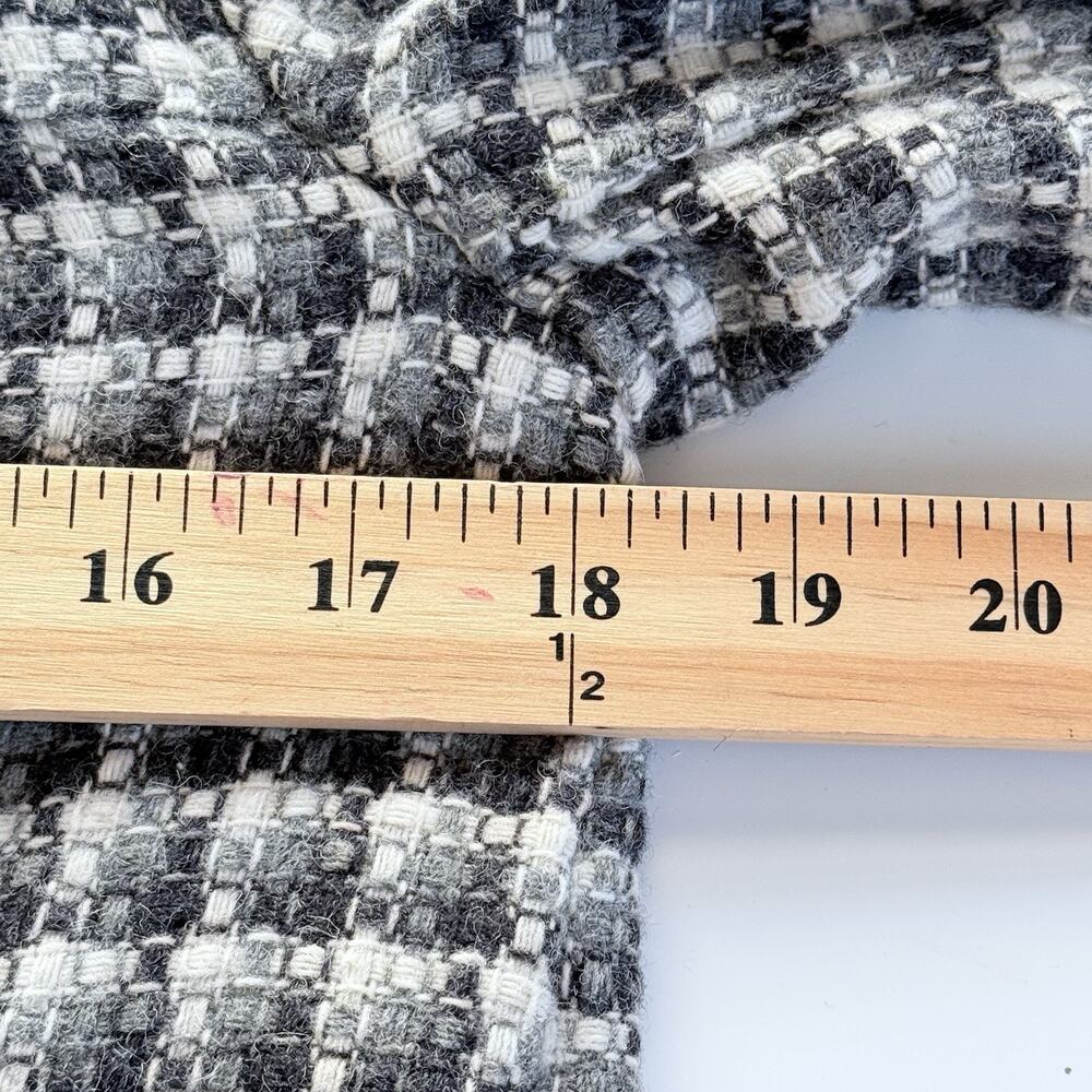 Old Navy VINTAGE Tweed Jacket Womens Medium Gray Button Front Lined Preppy Y2K - Picture 3 of 6